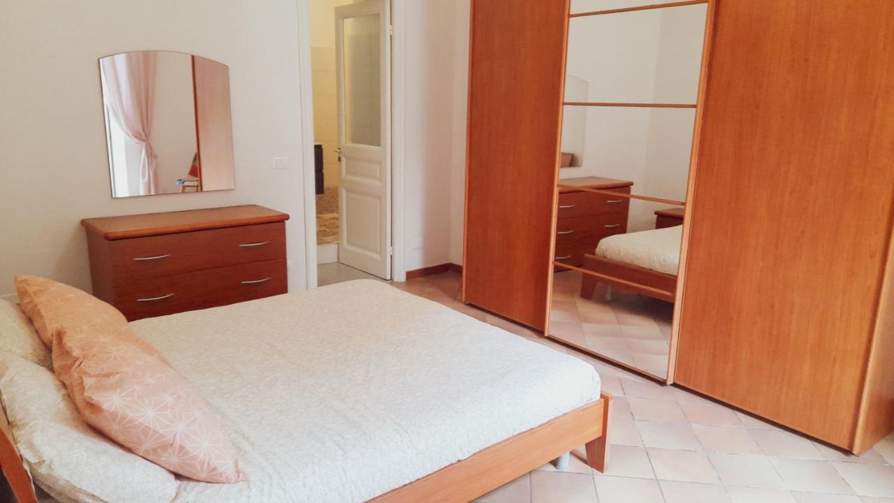 Apartamento La Casa Di Christina Imperia Exterior foto